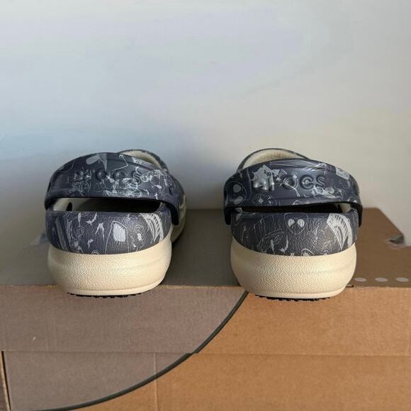 Crocs Disney Nightmare Before Christmas Grey Tan Clog - SZ Men 4- Women 6 - Picture 2 of 9